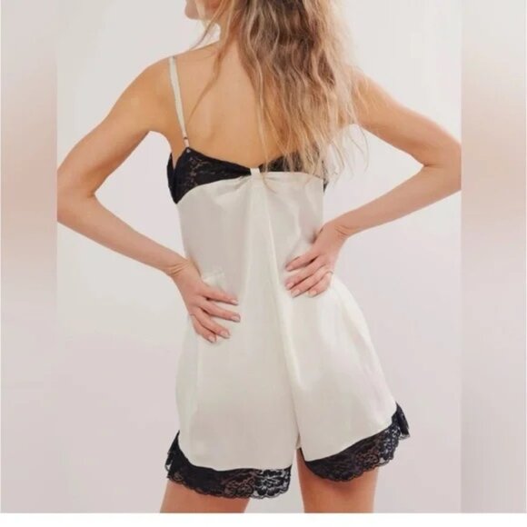 NEW FREE PEOPLE FIRST DATE LACE TRIM ROMPER, MEDIUM - Picture 12 of 12
